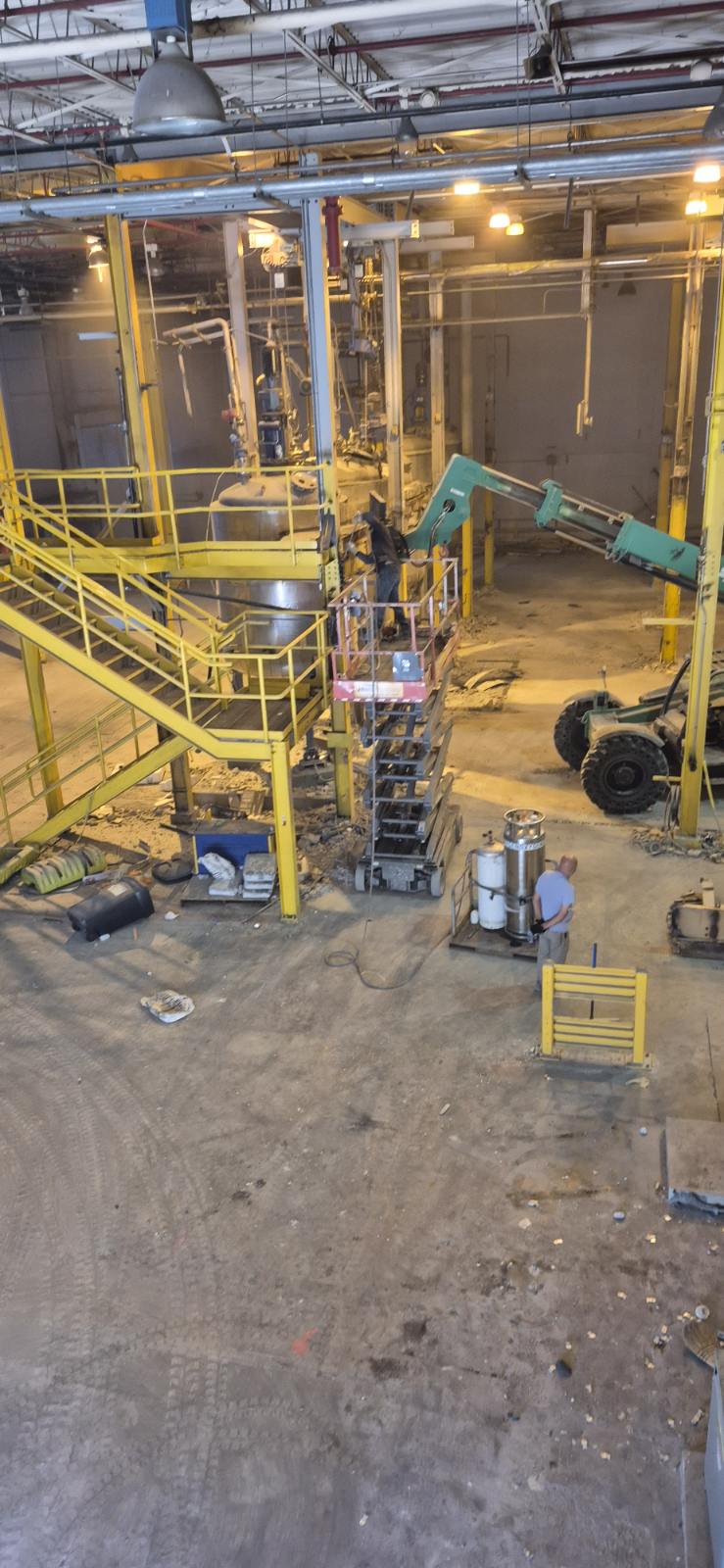 Large-scale industrial cleanup and demolition site