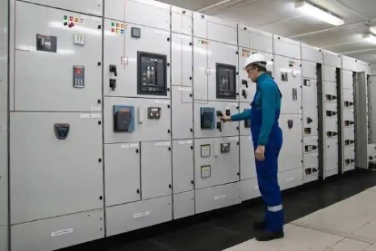 What to Inspect Before Buying Used Switchgear